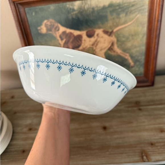 Corelle Snowflake Serving Bowl - Picture 5 of 8